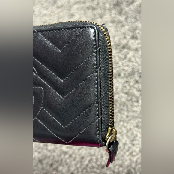 Gucci GG Marmont black zip around wallet - Picture 6 of 16